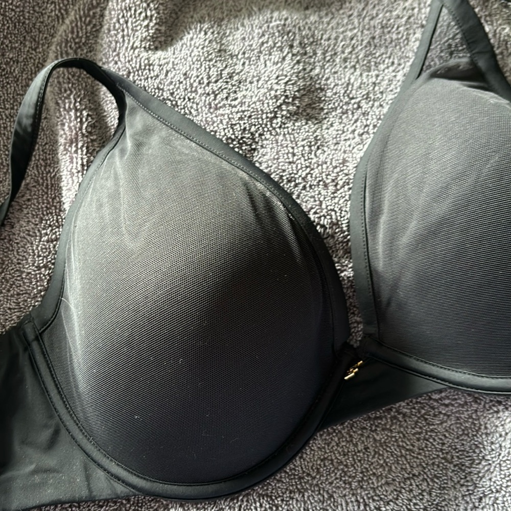 Third love, black, classic uplift, plunge bra, excellent used condition